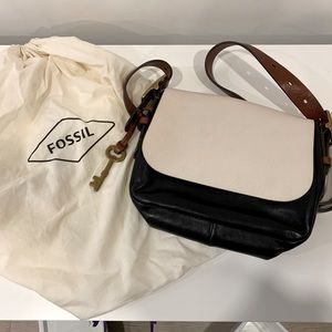 Fossil Monochromatic Leather Crossbody purse